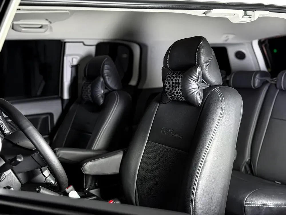 Toyota FJ Cruiser 2023 GCC specs - GXR - Last Production Month! - Image 12