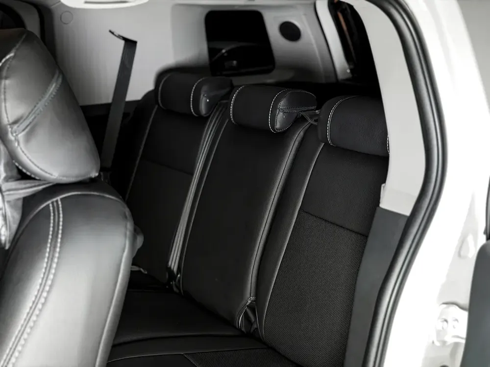 Toyota FJ Cruiser 2023 GCC specs - GXR - Last Production Month! - Image 13