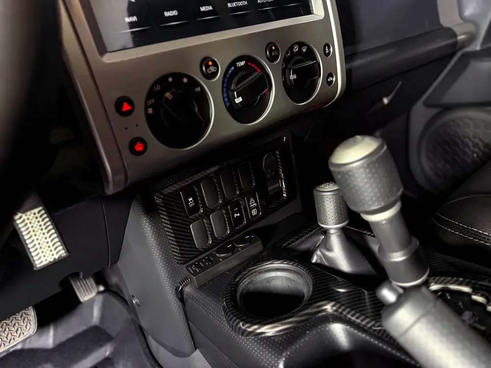 Toyota FJ Cruiser 2023 GCC specs - GXR - Last Production Month! - Image 14