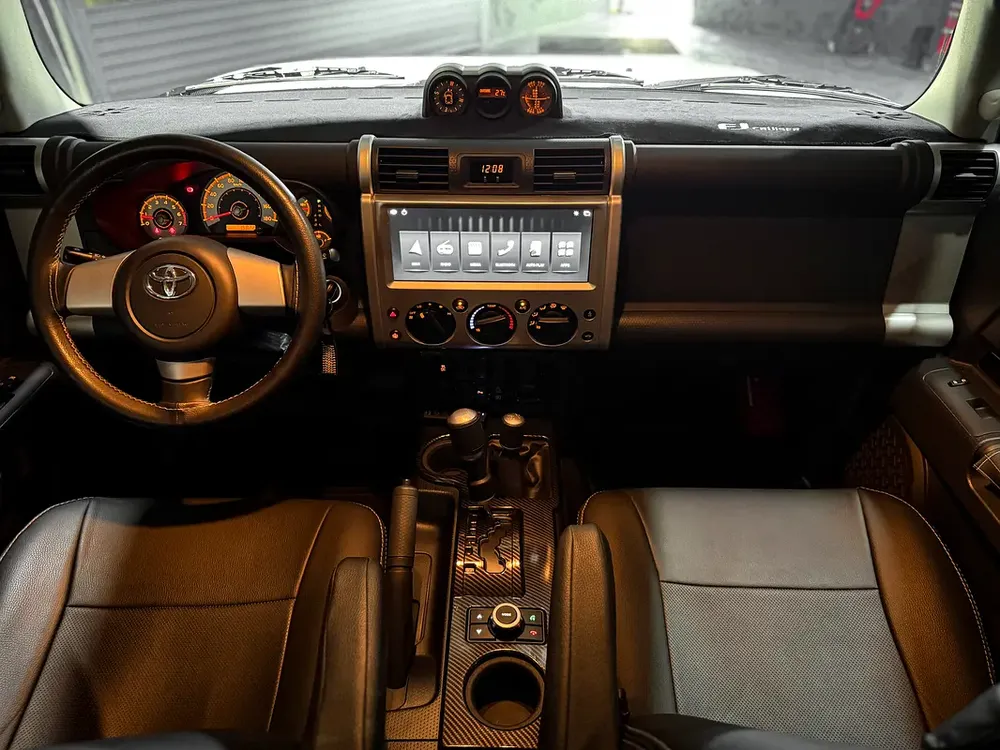 Toyota FJ Cruiser 2023 GCC specs - GXR - Last Production Month! - Image 15
