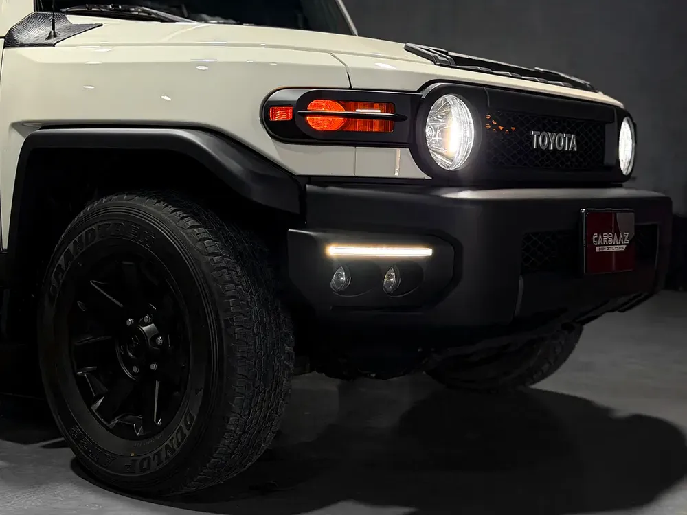 Toyota FJ Cruiser 2023 GCC specs - GXR - Last Production Month! - Image 20