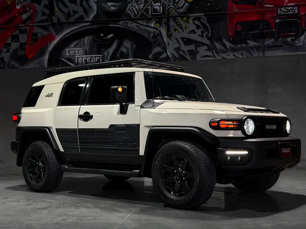 Toyota FJ Cruiser 2023 GCC specs - GXR - Last Production Month! - Image 6