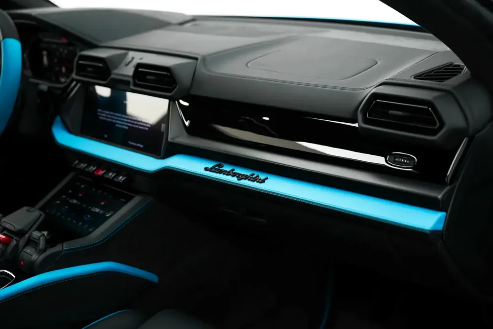 2026 LAMBORGHINI URUS SE - Image 13