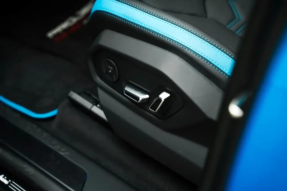 2026 LAMBORGHINI URUS SE - Image 14