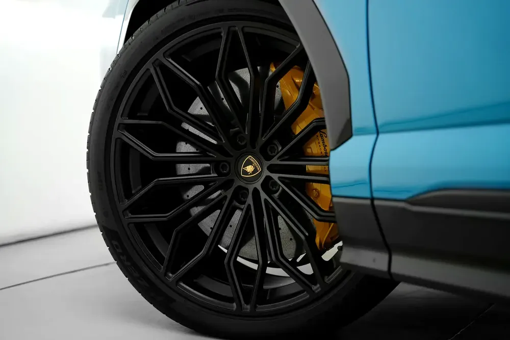 2026 LAMBORGHINI URUS SE - Image 19