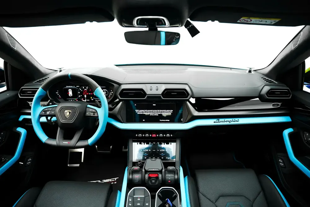 2026 LAMBORGHINI URUS SE - Image 6