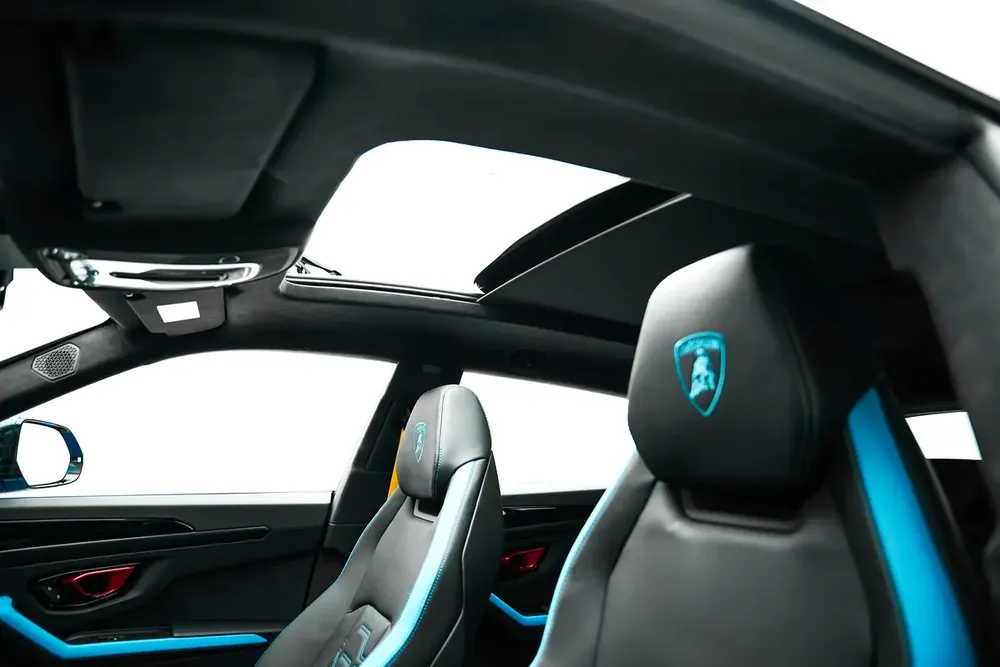 2026 LAMBORGHINI URUS SE - Image 9