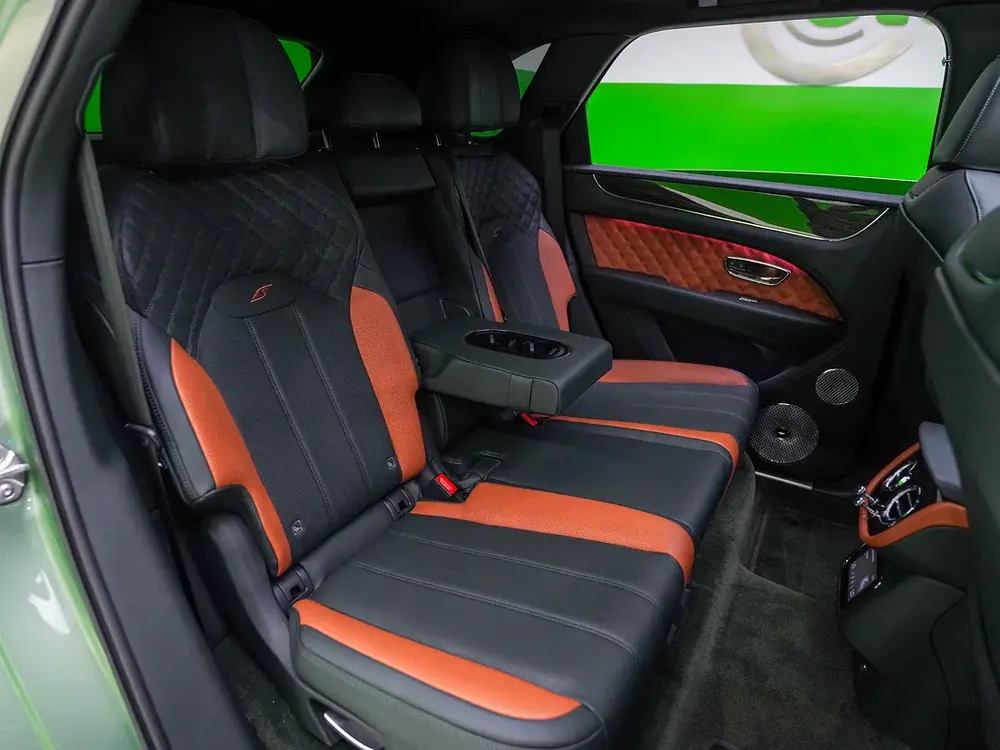 2022 BENTAYGA BLACKLINE - TOURING PACKAGE - MULLINER - CARBON PACKAGE WITH NAIM - Image 16