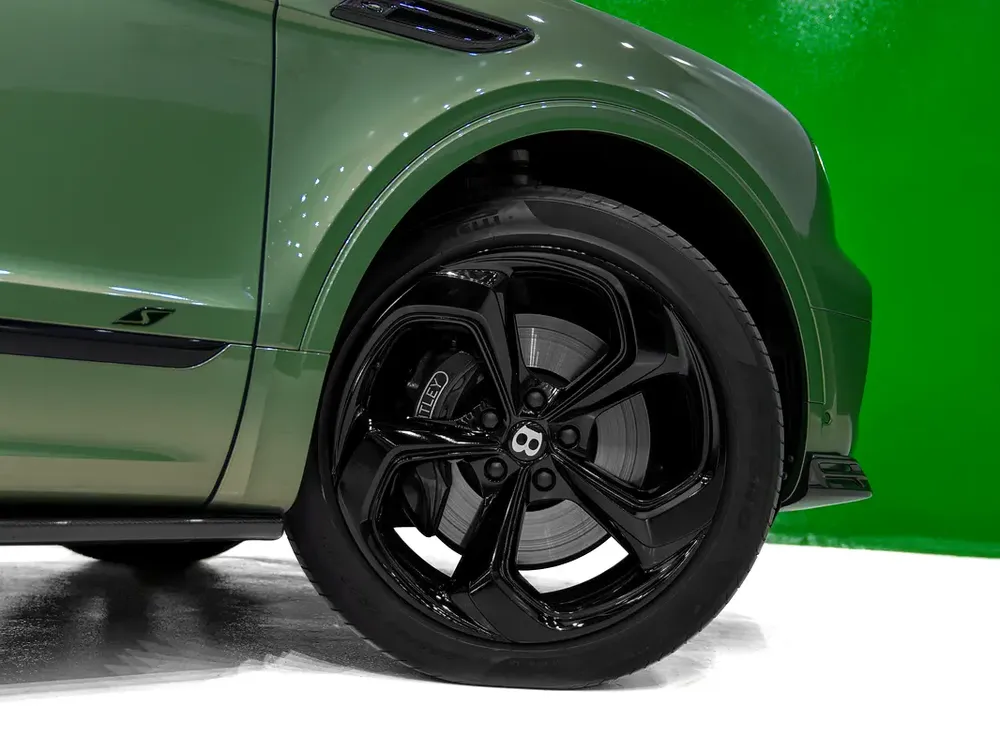 2022 BENTAYGA BLACKLINE - TOURING PACKAGE - MULLINER - CARBON PACKAGE WITH NAIM - Image 7