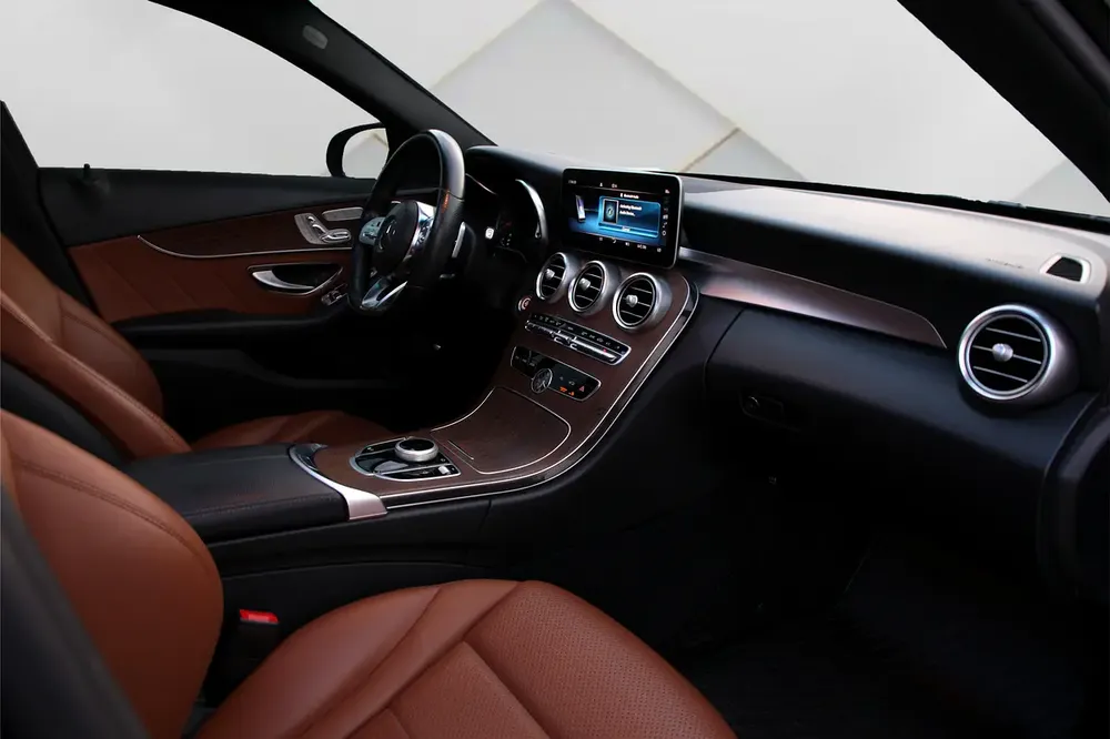 MERCEDES BENZ C300 4 MATIC - 2019 - FULLY LOADED - AMAZING PRICE - Image 13