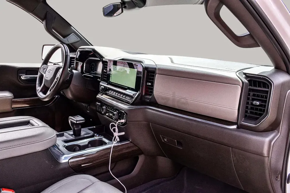 AED 2052/month | 2022 Chevrolet Silverado  | GCC Specs | Ref#441330 - Image 9
