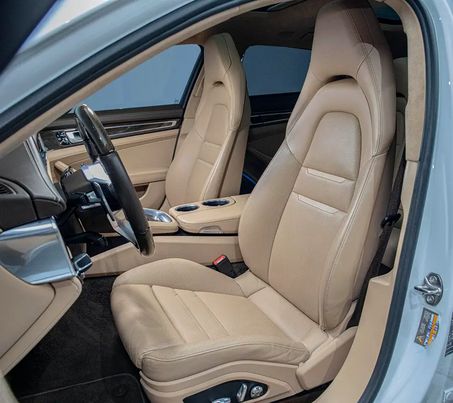 Sport Turismo • 550 BHP • Warranty + Service Contract Available • GCC - Image 10