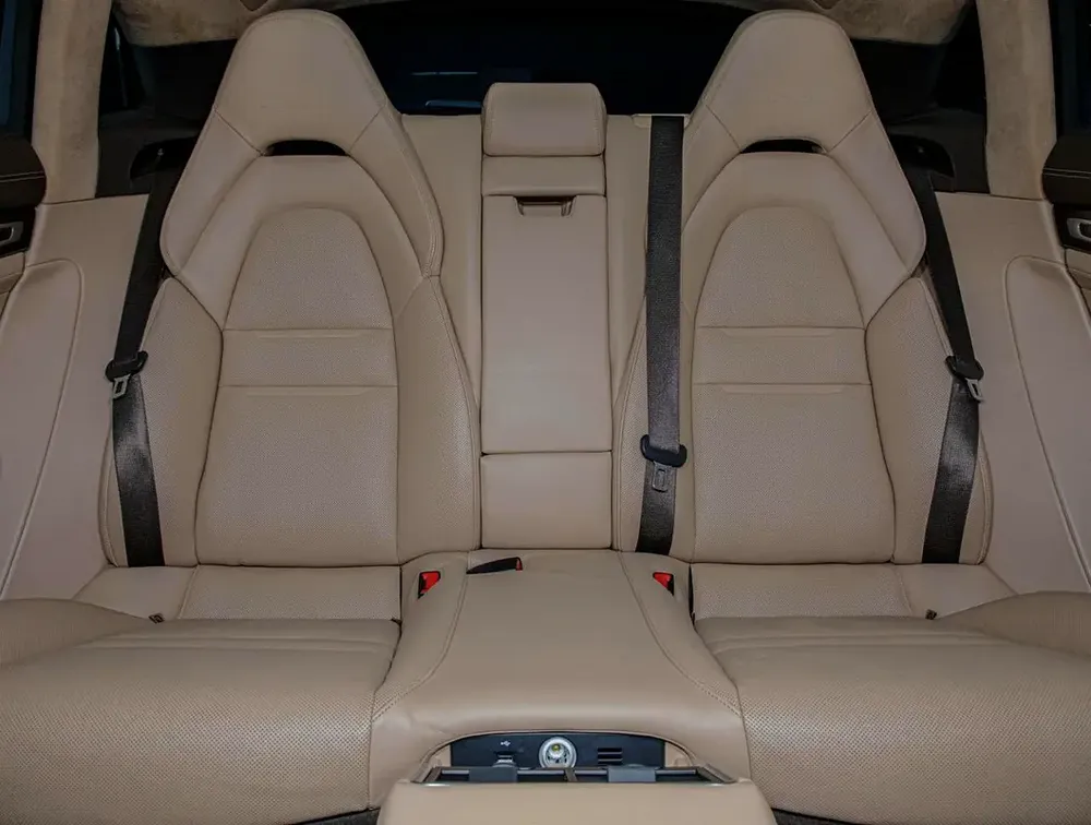 Sport Turismo • 550 BHP • Warranty + Service Contract Available • GCC - Image 14