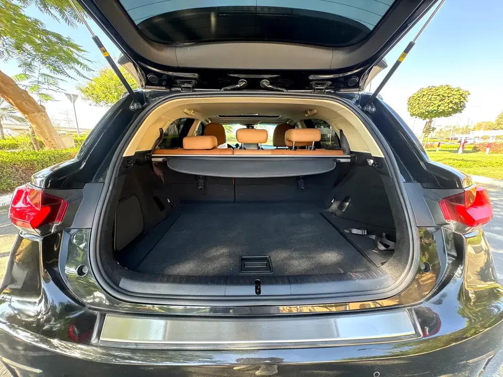 Lexus CT 200h Premier 2018 | Hybrid Efficiency | GCC Specs - Image 12