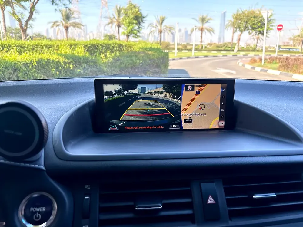 Lexus CT 200h Premier 2018 | Hybrid Efficiency | GCC Specs - Image 16