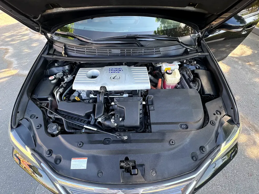 Lexus CT 200h Premier 2018 | Hybrid Efficiency | GCC Specs - Image 18