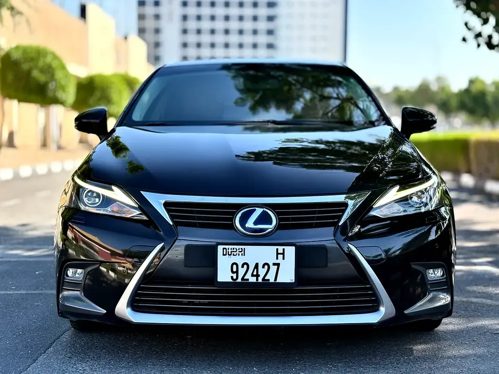 Lexus CT 200h Premier 2018 | Hybrid Efficiency | GCC Specs - Image 5