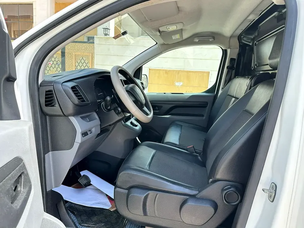 Peugeot Expert L3 2020 GCC Specs - Image 9