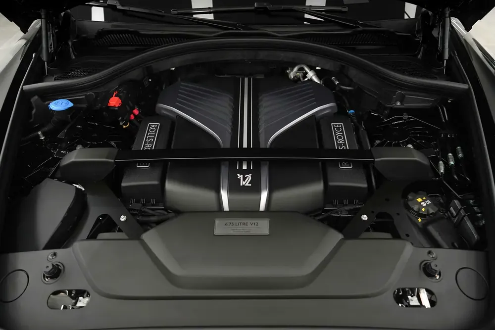 2025 ROLLS ROYCE CULLINAN BLACK BADGE SERIES II / GCC / DEALER WARRANTY AND SERVICE CONTRACT - Image 18