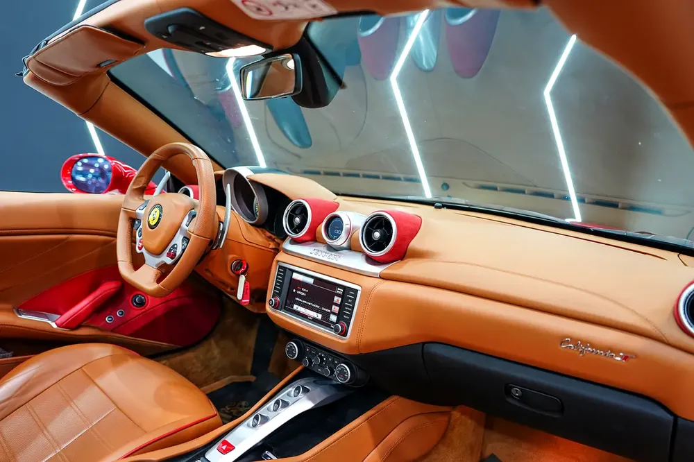 2017 Ferrari California T, Special Handling Package, Very Low KM, GCC Spec!! - Image 6