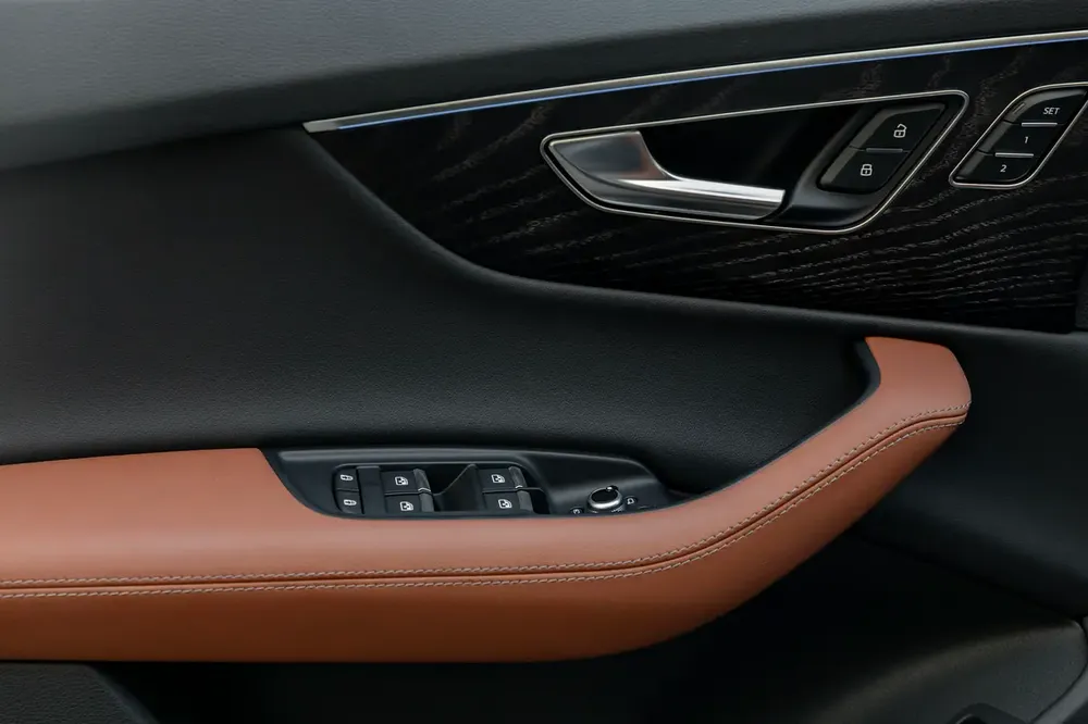 5,680 P.M | 0% Downpayment | Q7 3.0L S-Line | Audi Warranty! - Image 13
