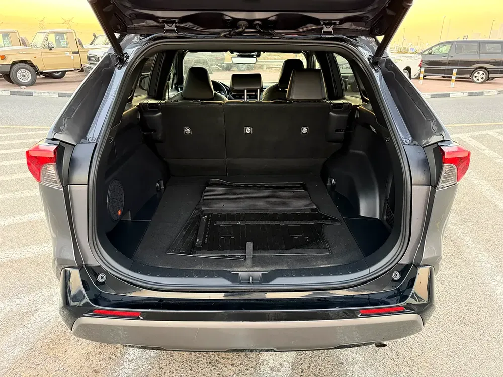 2021 TOYOTA RAV4 XSE HYBRID AWD FULL OPTIONS IMPORTED FROM USA - Image 19