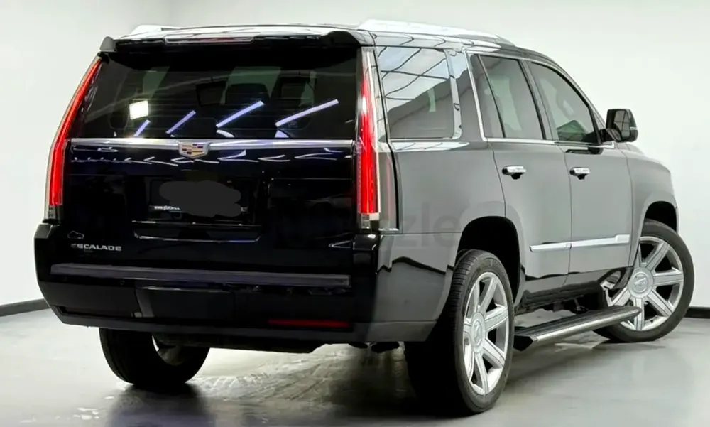 2016 Cadillac Escalade Fully Loaded | GCC Specs | Service Contract - Image 6