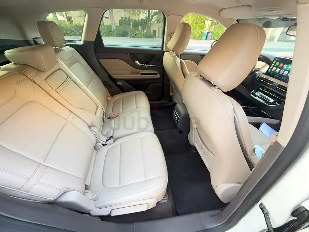 Pristine 2023 Lincoln Corsair | Under agency warranty  service contract, GCC | Luxury Compact S - Image 18