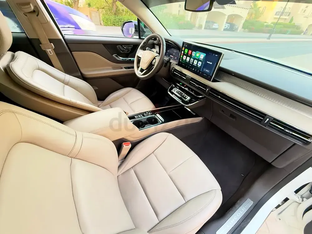 Pristine 2023 Lincoln Corsair | Under agency warranty  service contract, GCC | Luxury Compact S - Image 20