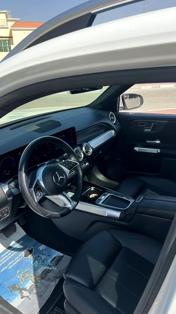 2024 Mercedes-Benz GLB 250 4MATIC - American Specs - GCC Ready! - Image 4
