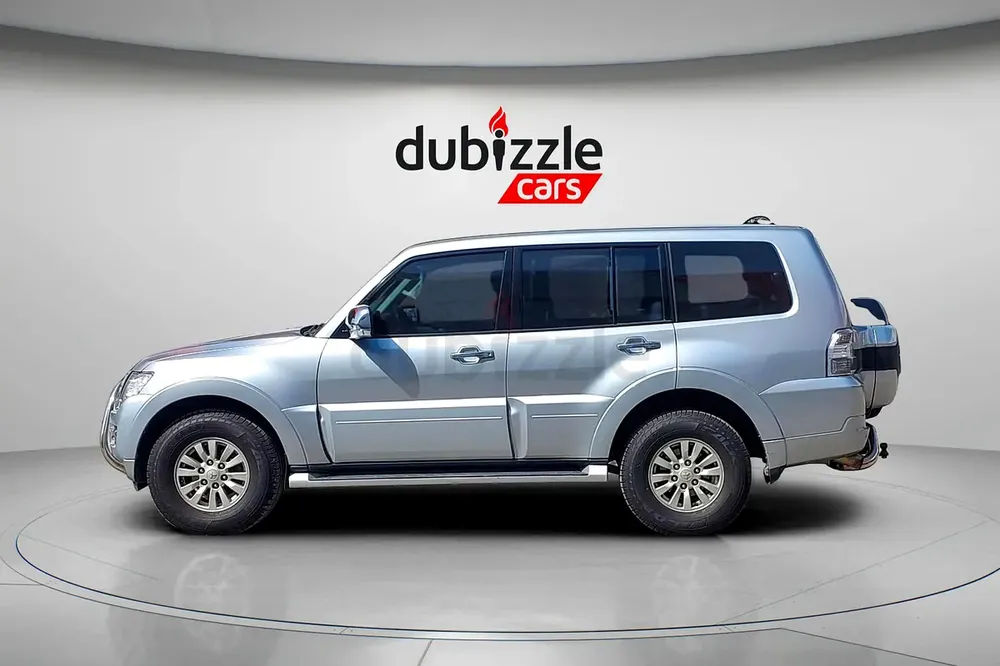 AED 2193/month | 2015 Mitsubishi Pajero  | GCC Specs | Ref#461617 - Image 4