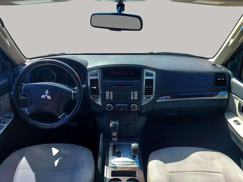 AED 2193/month | 2015 Mitsubishi Pajero  | GCC Specs | Ref#461617 - Image 8