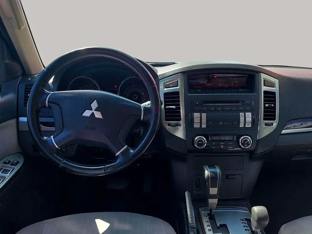 AED 2193/month | 2015 Mitsubishi Pajero  | GCC Specs | Ref#461617 - Image 9