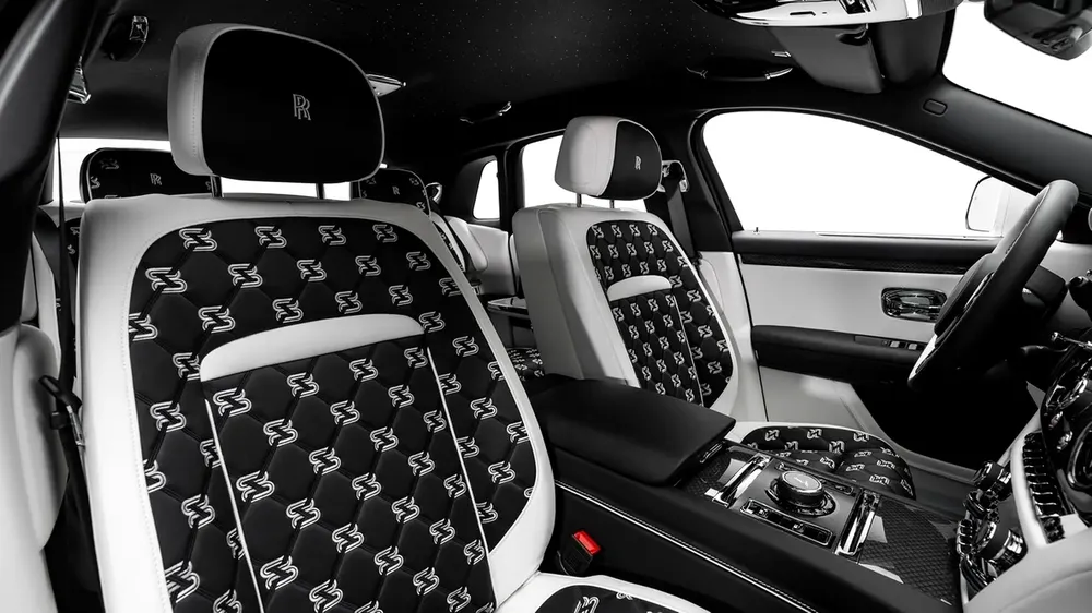 Rolls-Royce Ghost Black Badge - 2026 - GCC - Under Warranty and Service Contract - Image 13