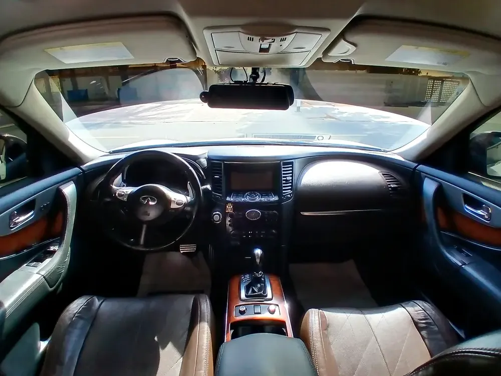 Infiniti QX70 2015 GCC Specs - Image 10