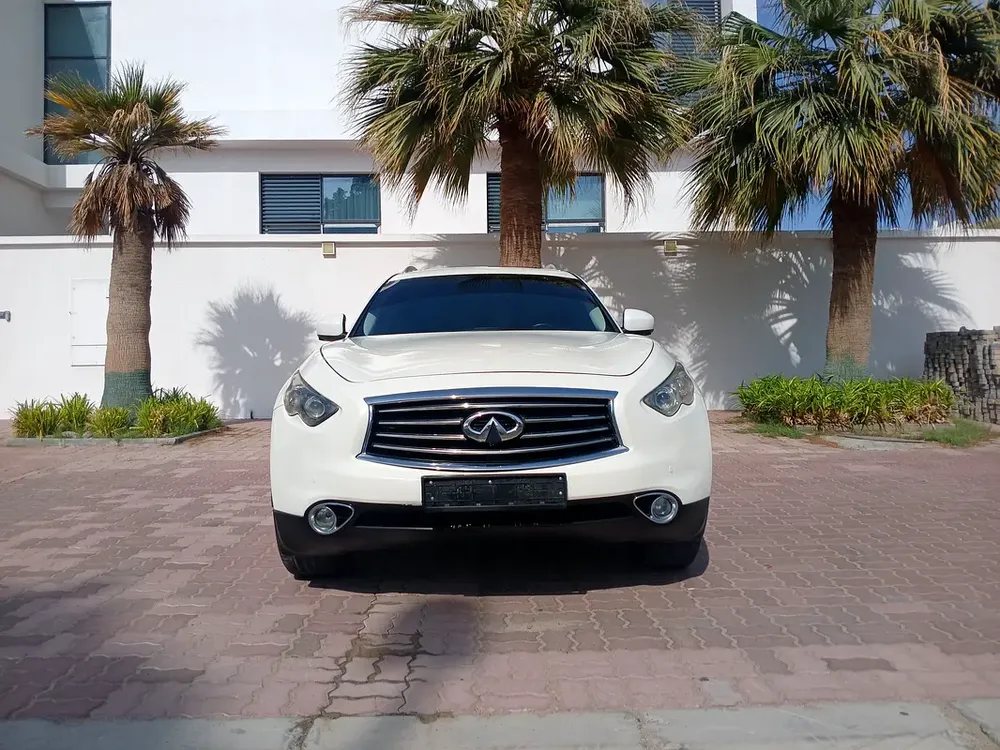 Infiniti QX70 2015 GCC Specs - Image 4