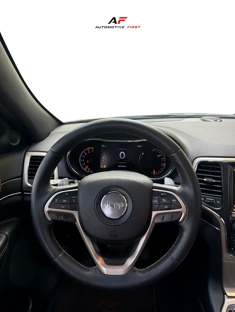 2017 Jeep Grand Cherokee Limited 5.7L V8 | GCC Specs | Excellent Condition - Image 8