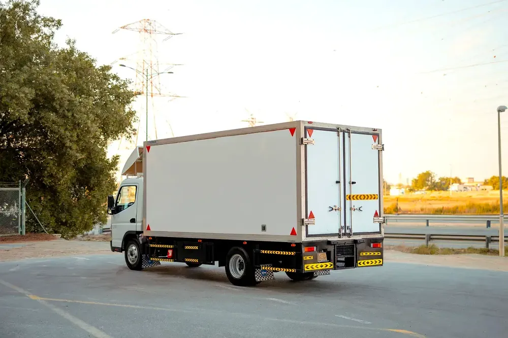 Mitsubishi Canter | Chiller Reddot | GCC Specs | Ref#M16535 - Image 4