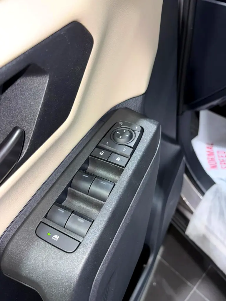 Toyota Rav 4 XLE 2026 - GCC Specs - Brand New! - Image 12