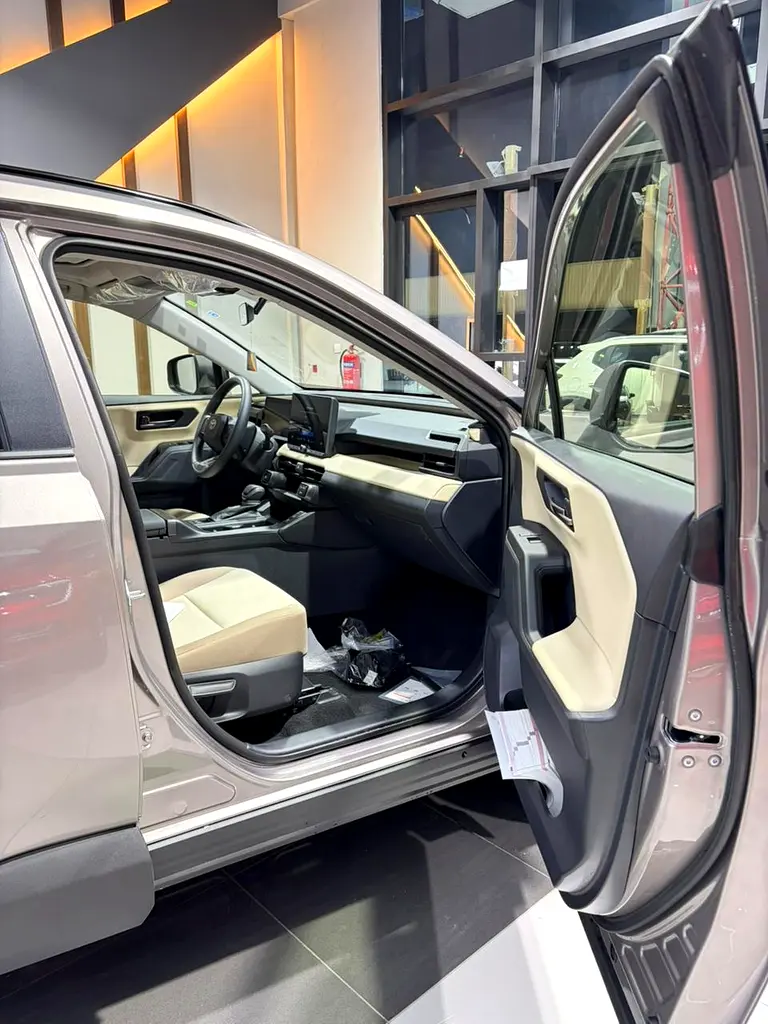 Toyota Rav 4 XLE 2026 - GCC Specs - Brand New! - Image 15