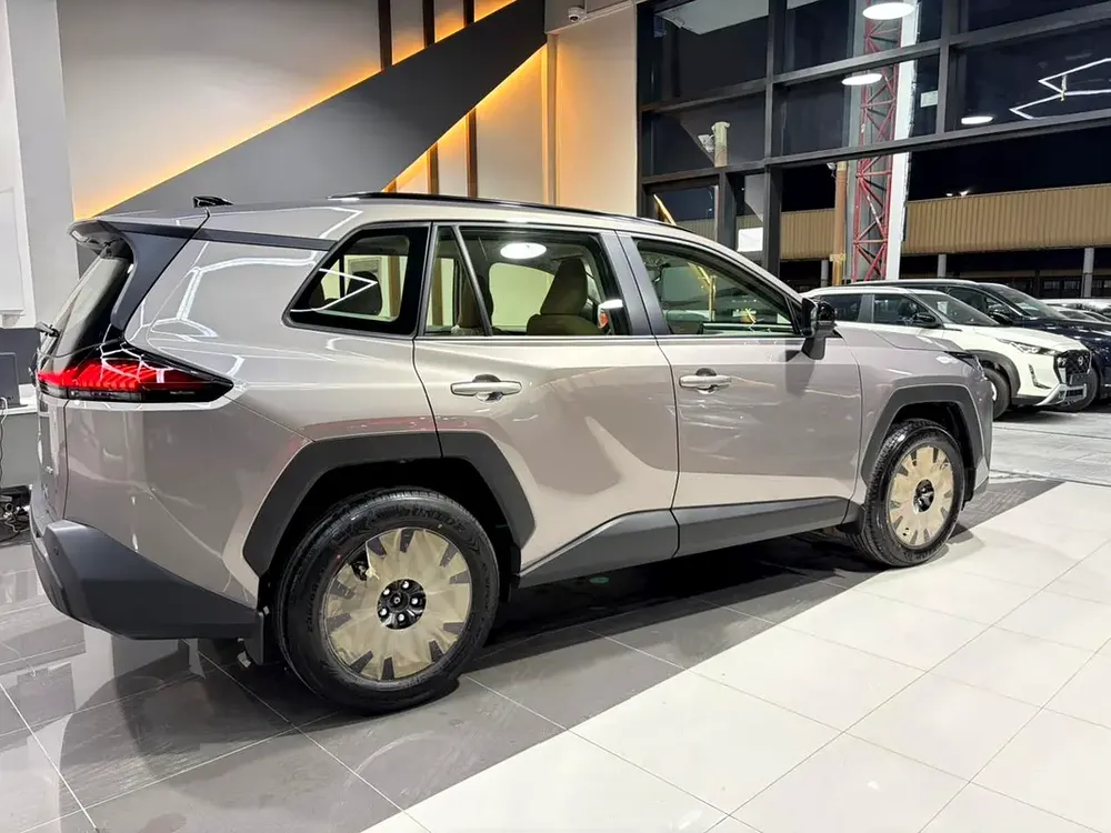 Toyota Rav 4 XLE 2026 - GCC Specs - Brand New! - Image 4