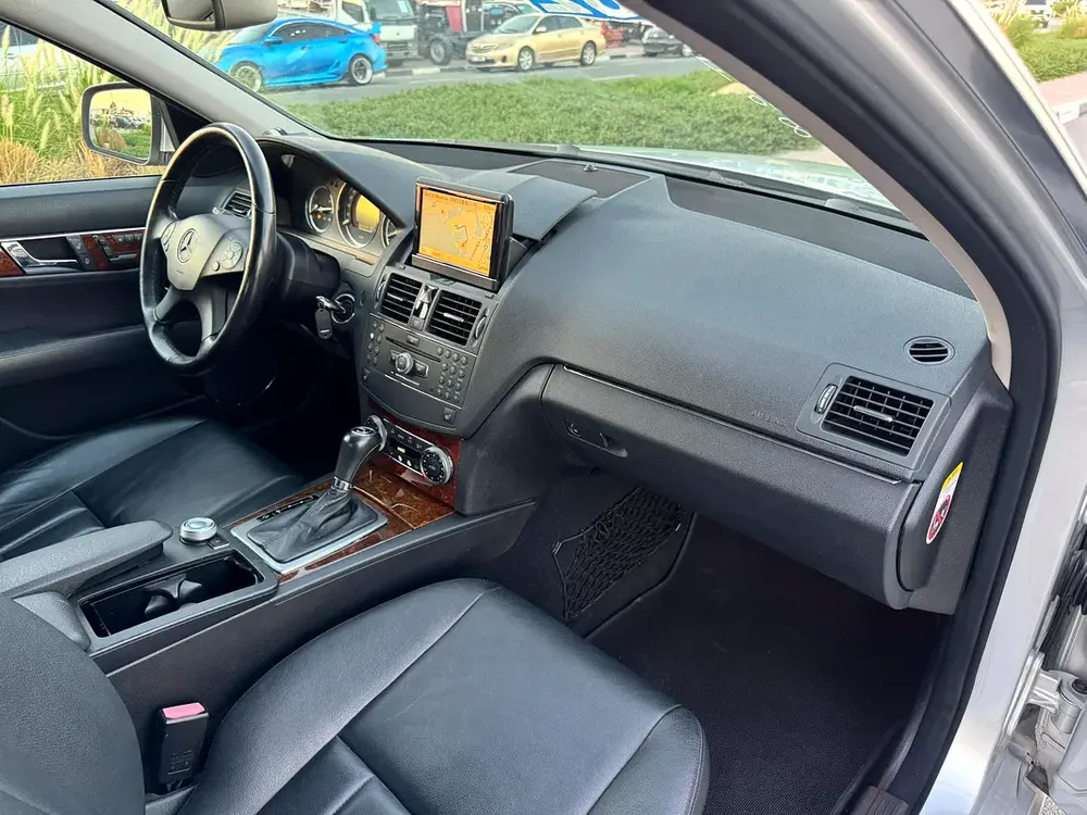 Mercedes-Benz C-Class C250, 2008, Auction Grade 4/bJapanese Specs - Image 10