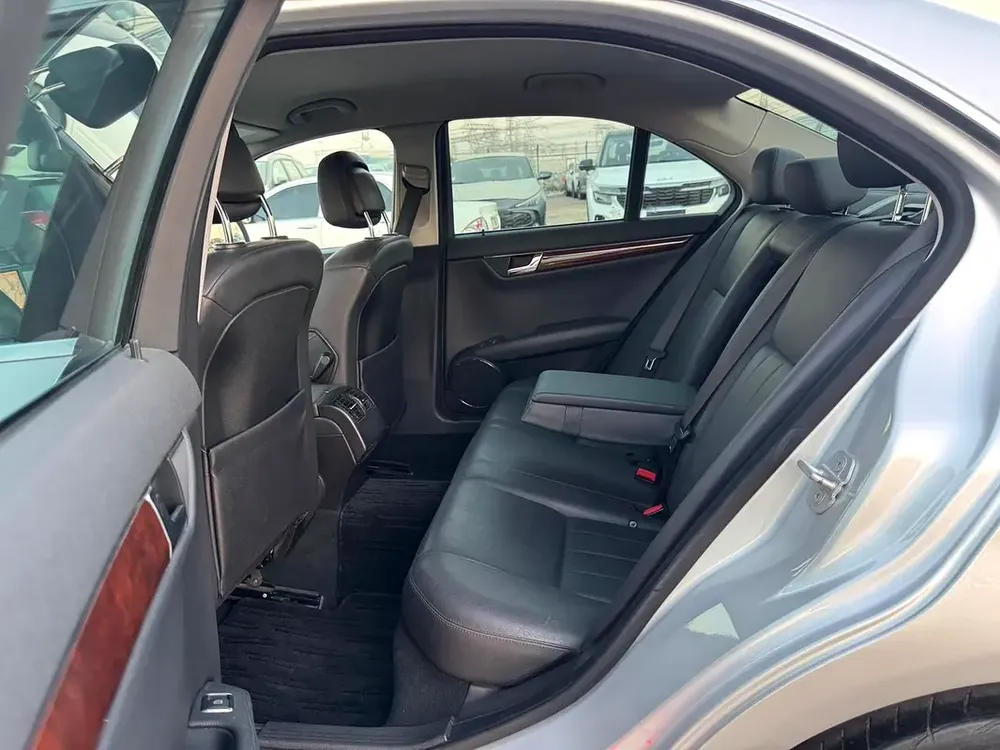 Mercedes-Benz C-Class C250, 2008, Auction Grade 4/bJapanese Specs - Image 14