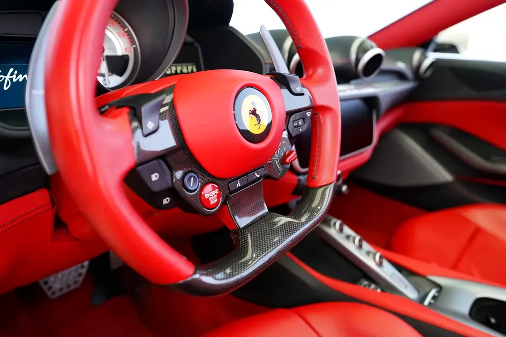 CARBON INTERIOR | PORTOFINO | SERVICE TILL 2026 - Image 13