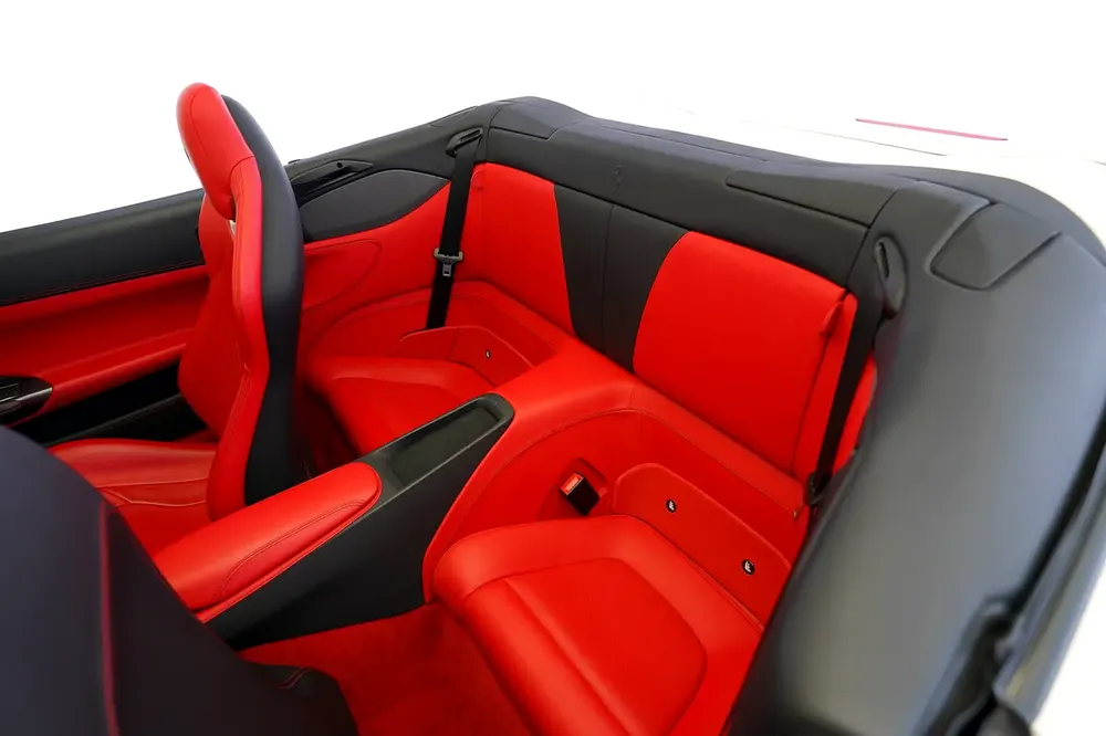 CARBON INTERIOR | PORTOFINO | SERVICE TILL 2026 - Image 6