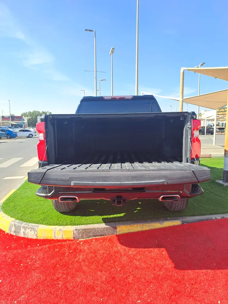 CHEVROLET SILVERADO LT 2023 GCC 4 DOOR VERY CLEAN CAR NO ACCIDENT NO REPAINT - Image 6