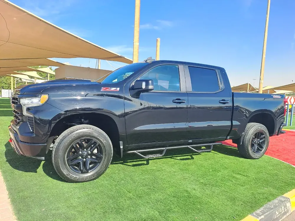 CHEVROLET SILVERADO LT 2023 GCC 4 DOOR VERY CLEAN CAR NO ACCIDENT NO REPAINT - Image 7