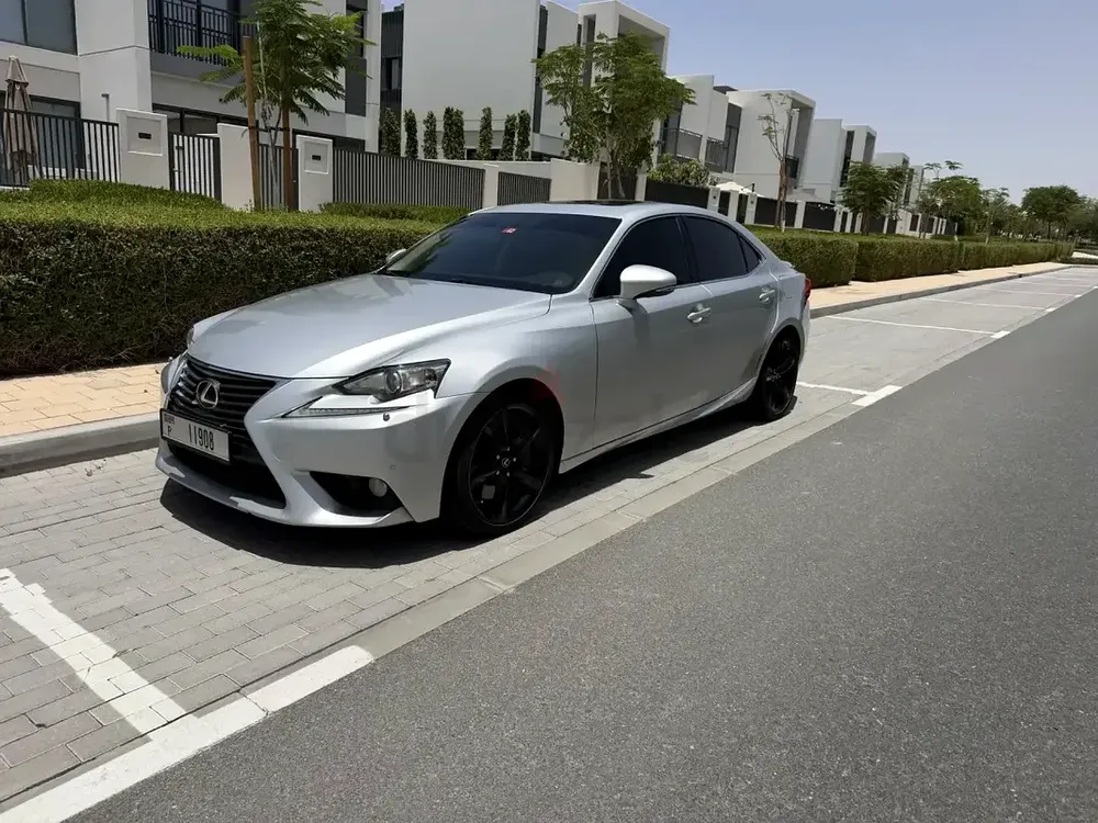 Lexus IS 350 2014 GCC Specs - Pristine Condition - Image 5