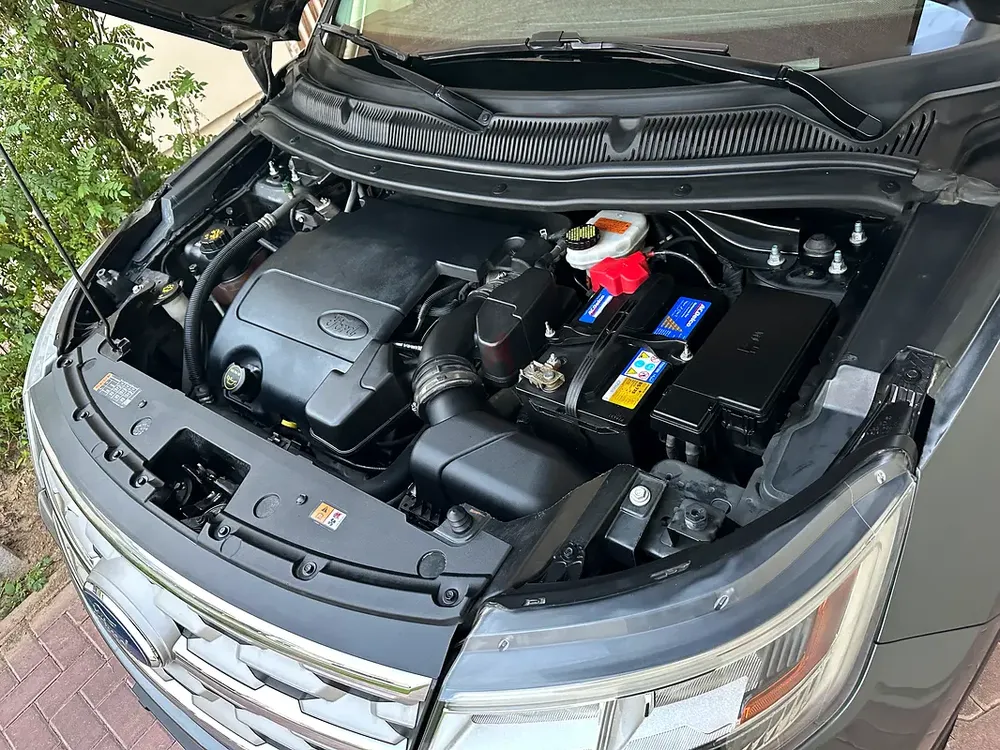 2018 Ford Explorer XLT | GCC Specs | Well Maintained - Image 8