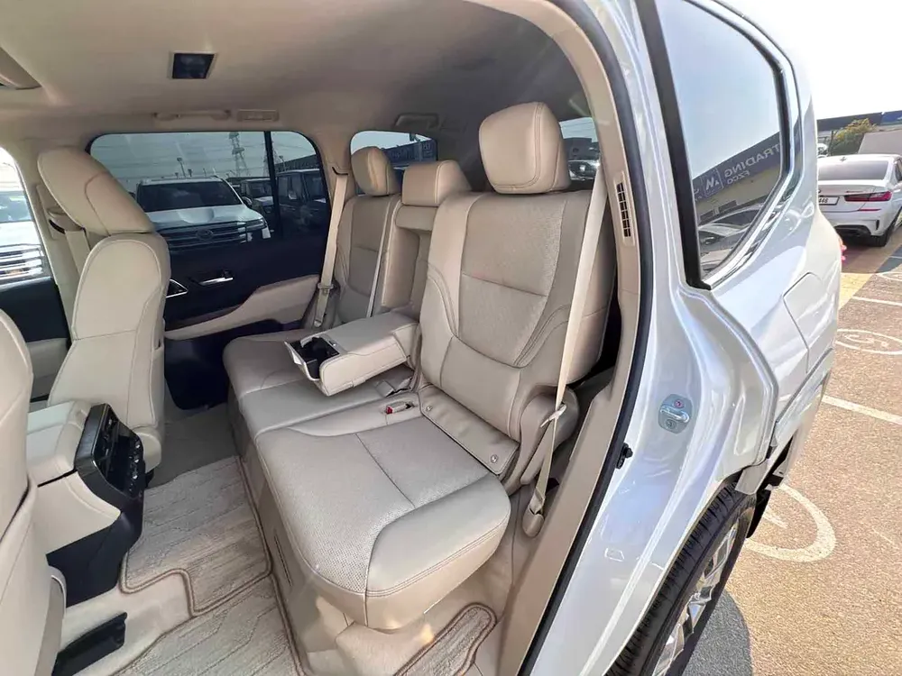 2024 (RIGHT HAND DRIVING) LAND CRUISER 300 ZX 3.5L PETROL 7-SEATS BRAND NEW 0KM FOR EXPORT ONLY - Image 15